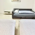 Duesseldorf Messe, 2-Bedroom Duplex Apartment With Kitchen And Garden