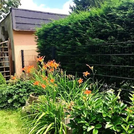 Apartment Messe, 2-bedroom Duplex With Kitchen And Garden *